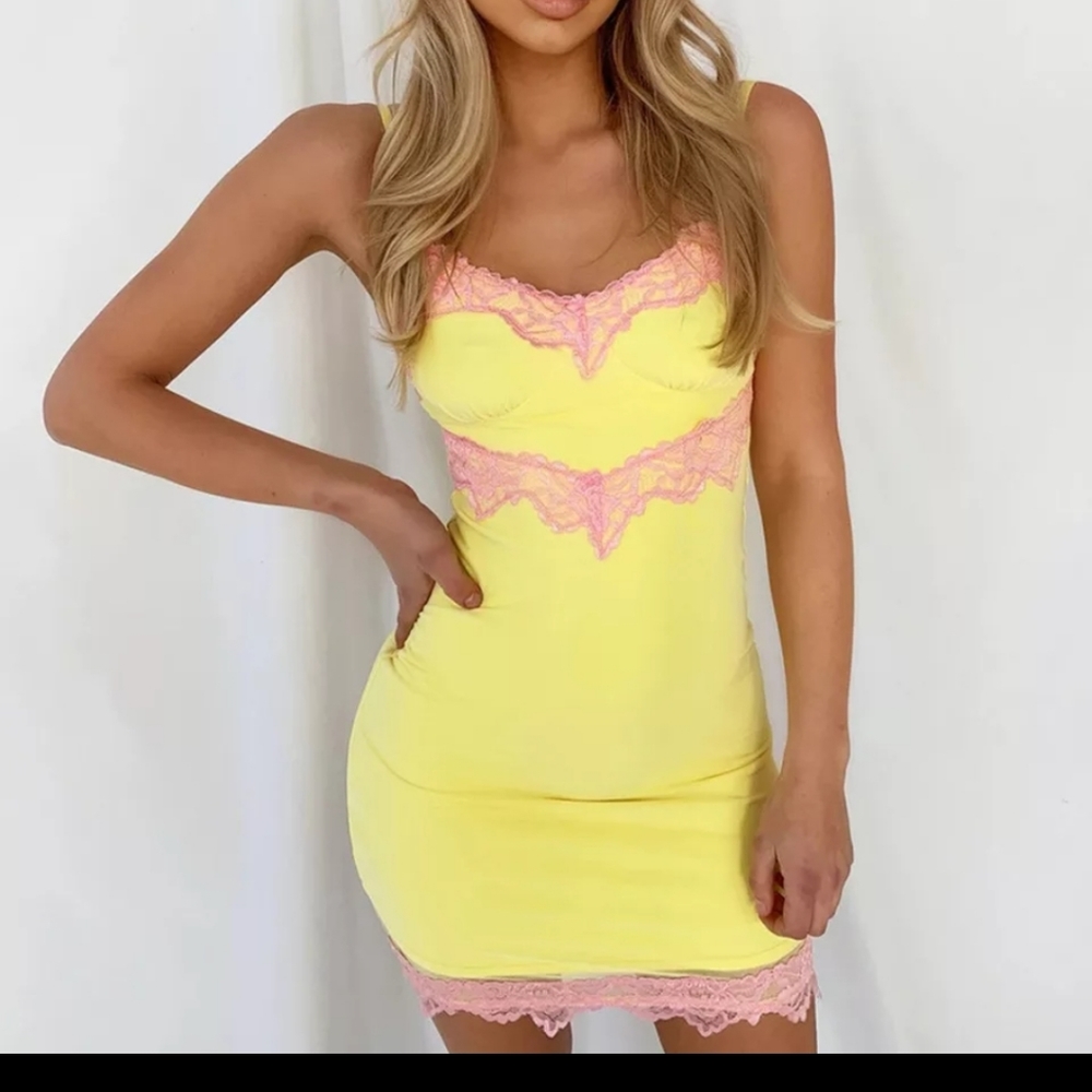 Yellow with pink lace detail bodycon mini dress - Picture 1 of 15